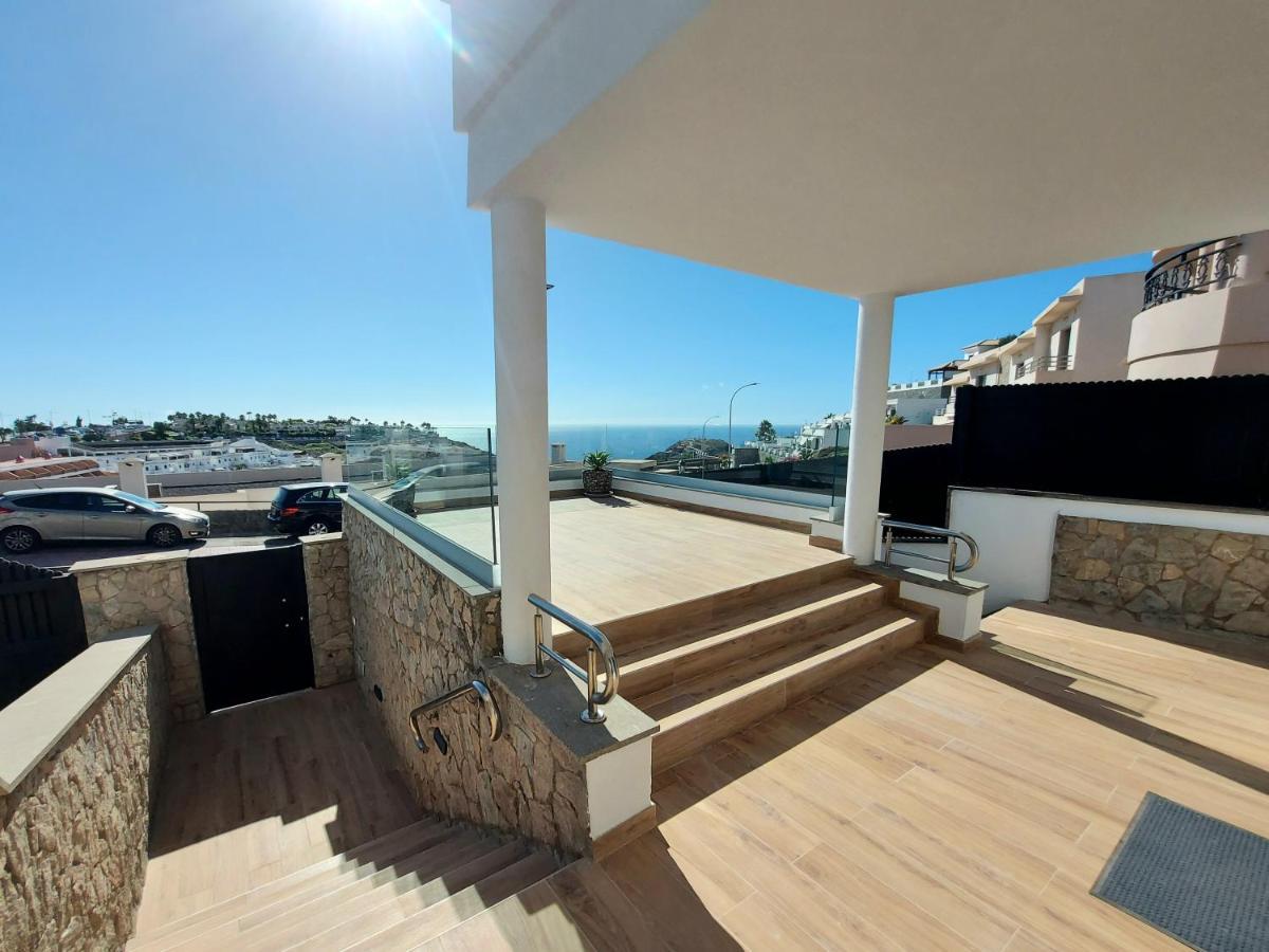 Villa Playa Amadores - Luxury Villa With Heated Pool Puerto Rico  Bagian luar foto