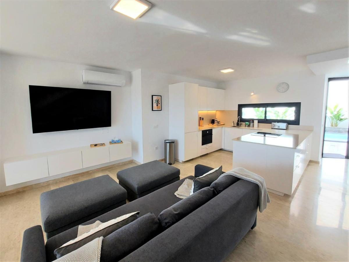 Villa Playa Amadores - Luxury Villa With Heated Pool Puerto Rico  Bagian luar foto
